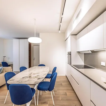 Trilocale Leonardo Upper Apartment